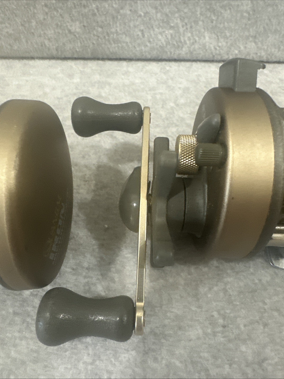 2 Vintage Quantum Iron IR3WL Baitcasting Reel 3 Ball Bearings All Metal ZEBCO