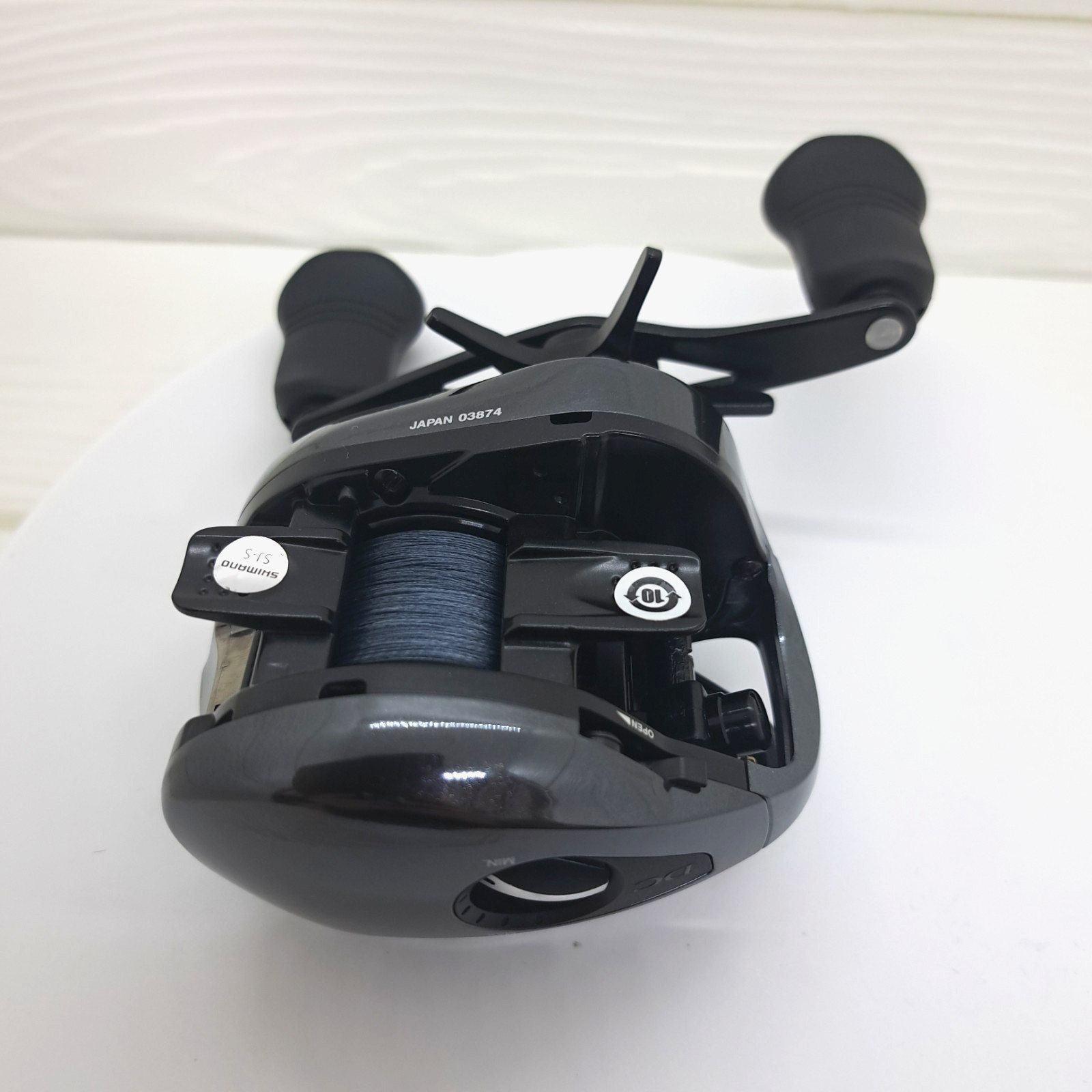 Mint Shimano 18 Antares DC MD XG Right-handle baitcasting reel from Japan