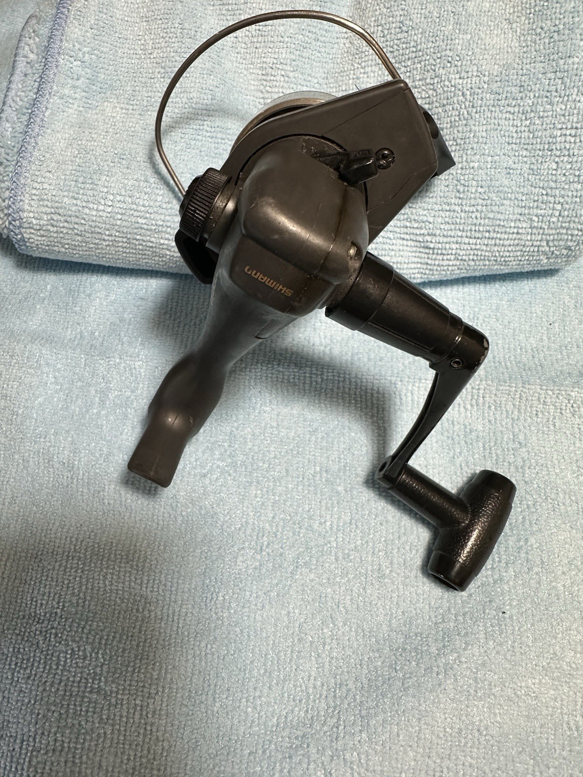 Shimano AX2000RA Light Spinning Reel