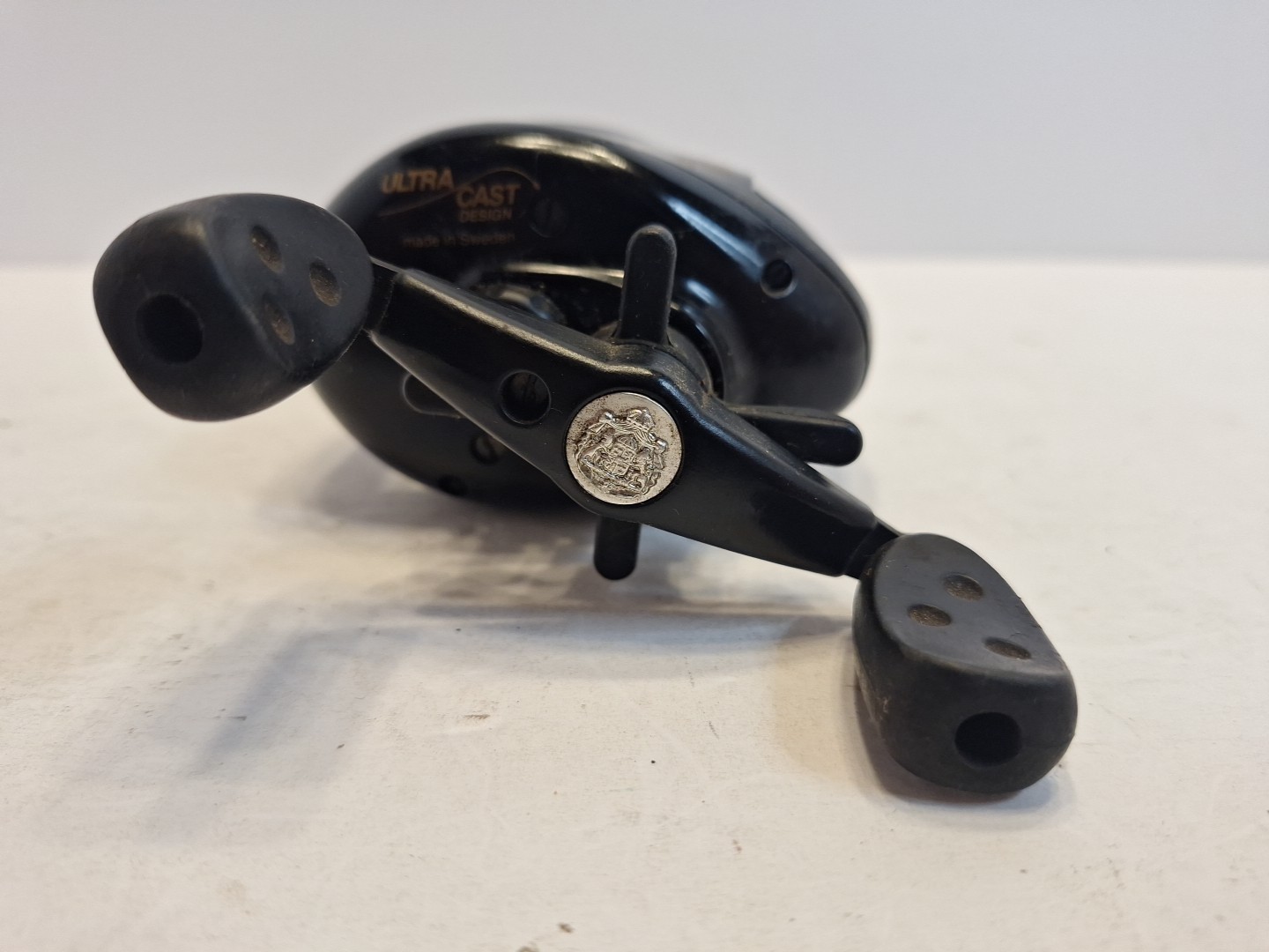 Abu Garcia Ambassadeur Black Max Ultra Cast Baitcasting Fishing Reel Need Clean
