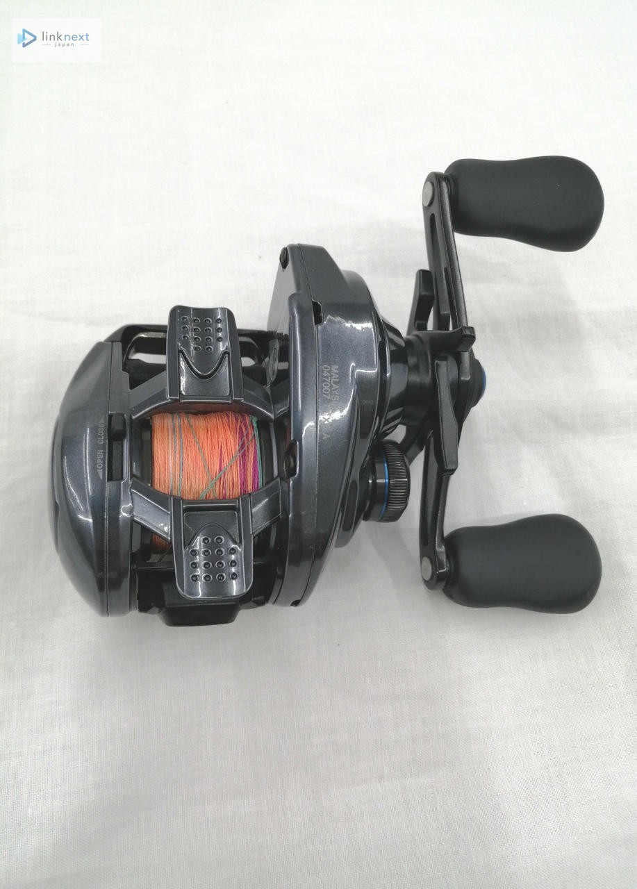 SHIMANO 71XG Baitcasting Reel – Used (Moderate Signs of Use)