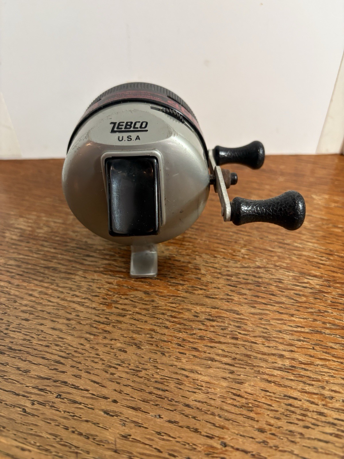 Vintage Zebco 404 Plastic Foot Spincast Fishing Reel Made In U.S.A.