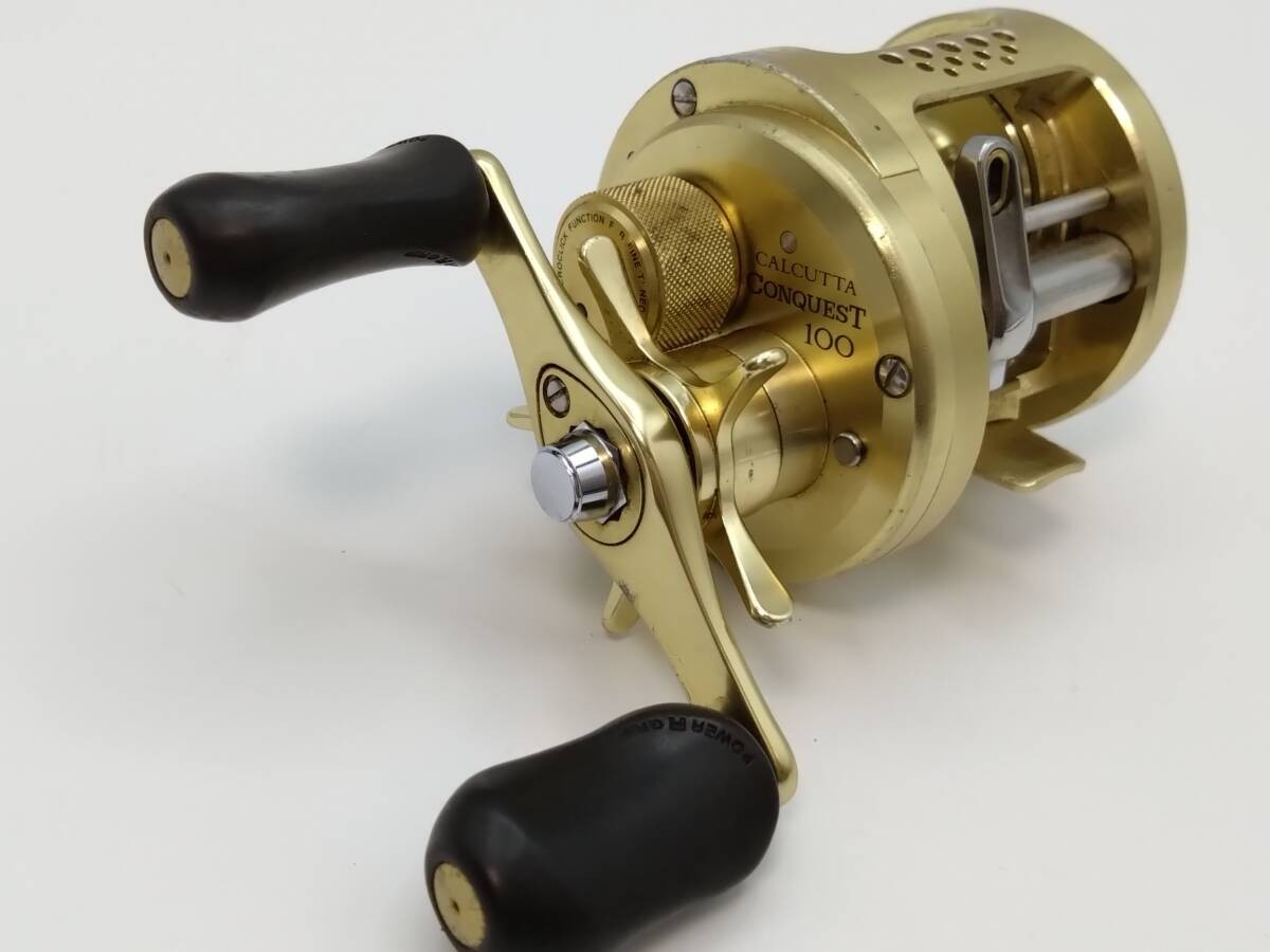 Shimano Calcutta Conquest 100 Right-Hand Baitcasting Fishing Reel
