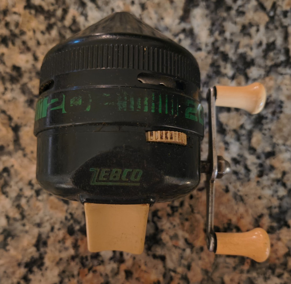 Vintage Zebco 202 Spincast Fishing Reel, Black/Green, Anti-Reverse, Right-Hand
