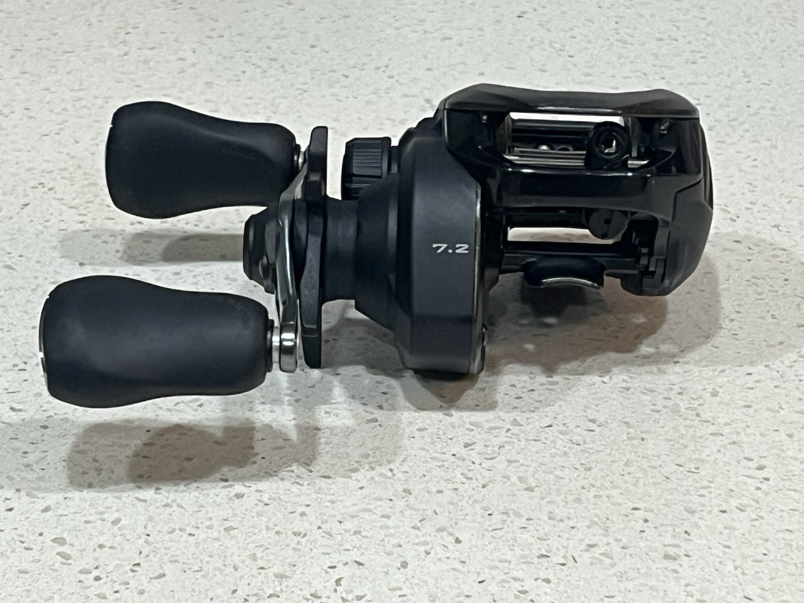 NEW! Shimano Caius Baitcast Reel RIGHT HAND 4BB 7.2:1 Model: CIS150HGC