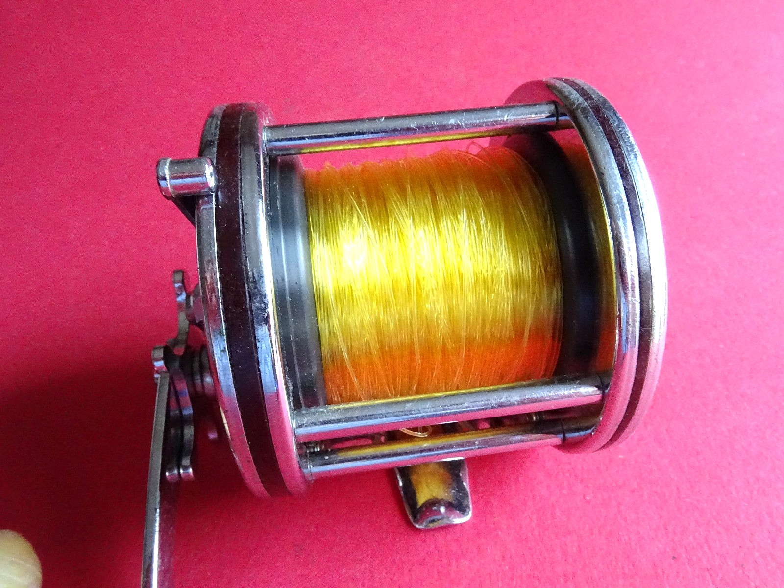 A GOOD USED VINTAGE PENN 112H SPECIAL SENATOR 3/0 MULTIPLIER REEL