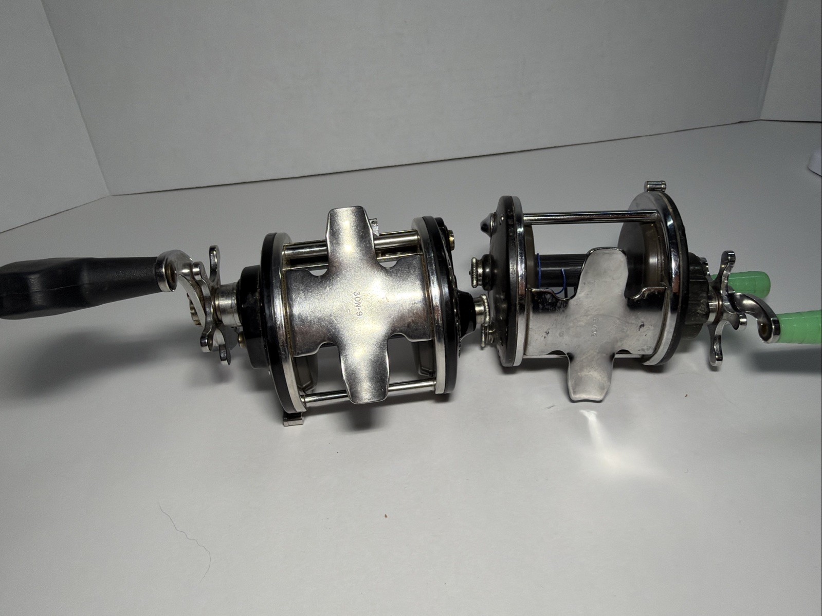 PENN 9 Level Wind & Penn Peer 109 Reels – No Box Pre-owned Good Condition
