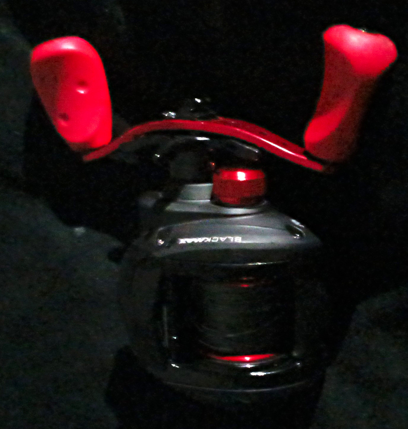Abu Garcia Black Max Low Profile Baitcast Reel 6.4:1 3BB Right Black/Red