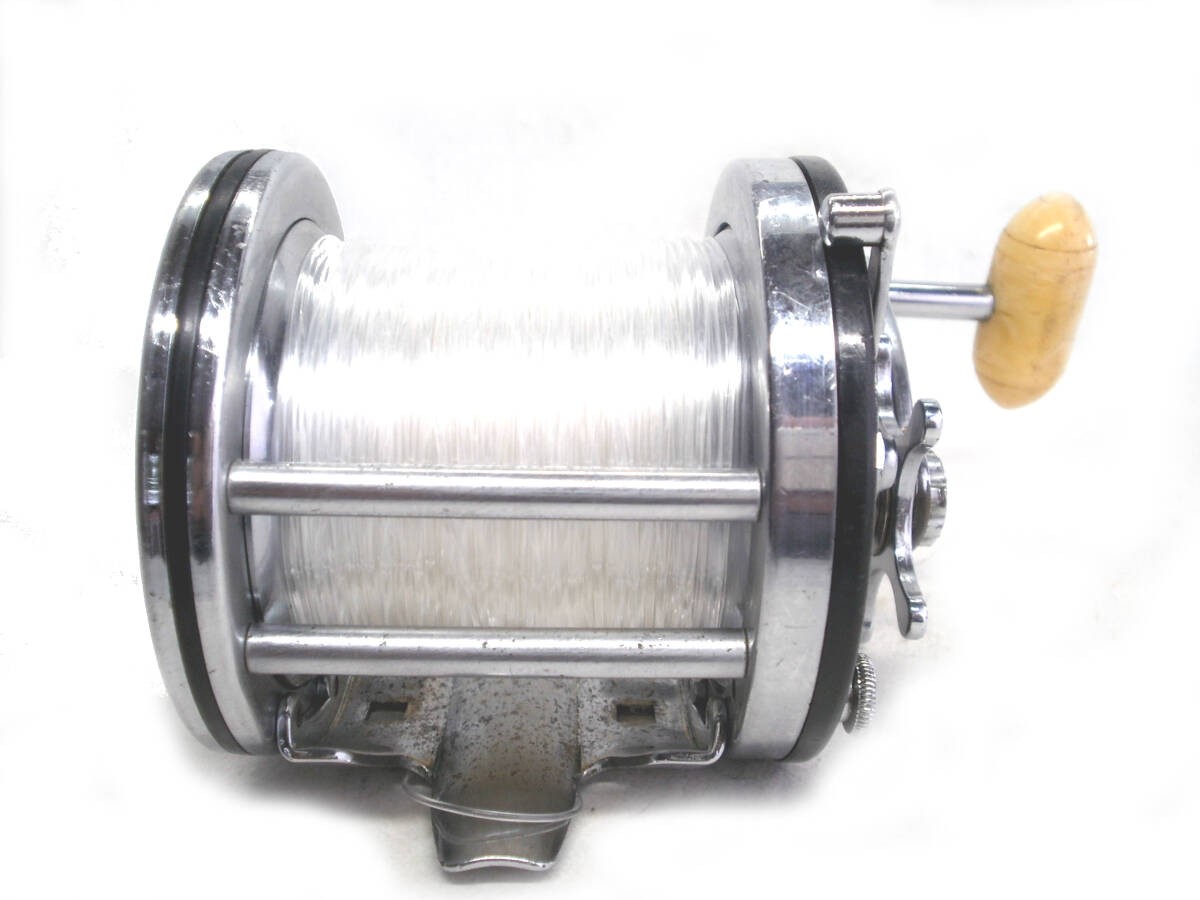 PENN No.99 Silver Beach Spinning Reel Durable for Boat and Shore Fishing