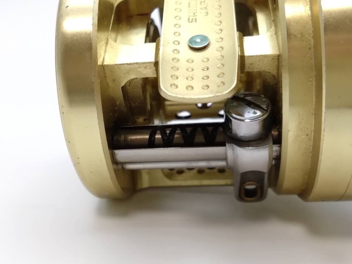 Shimano Calcutta Conquest 100 Right Handle Fishing Reel