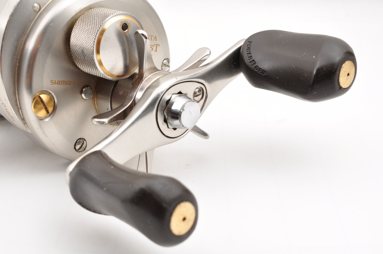 Shimano 04 Calcutta Conquest DC 100 RH 5.8:1 Silver Used Baitcast Reel Japan