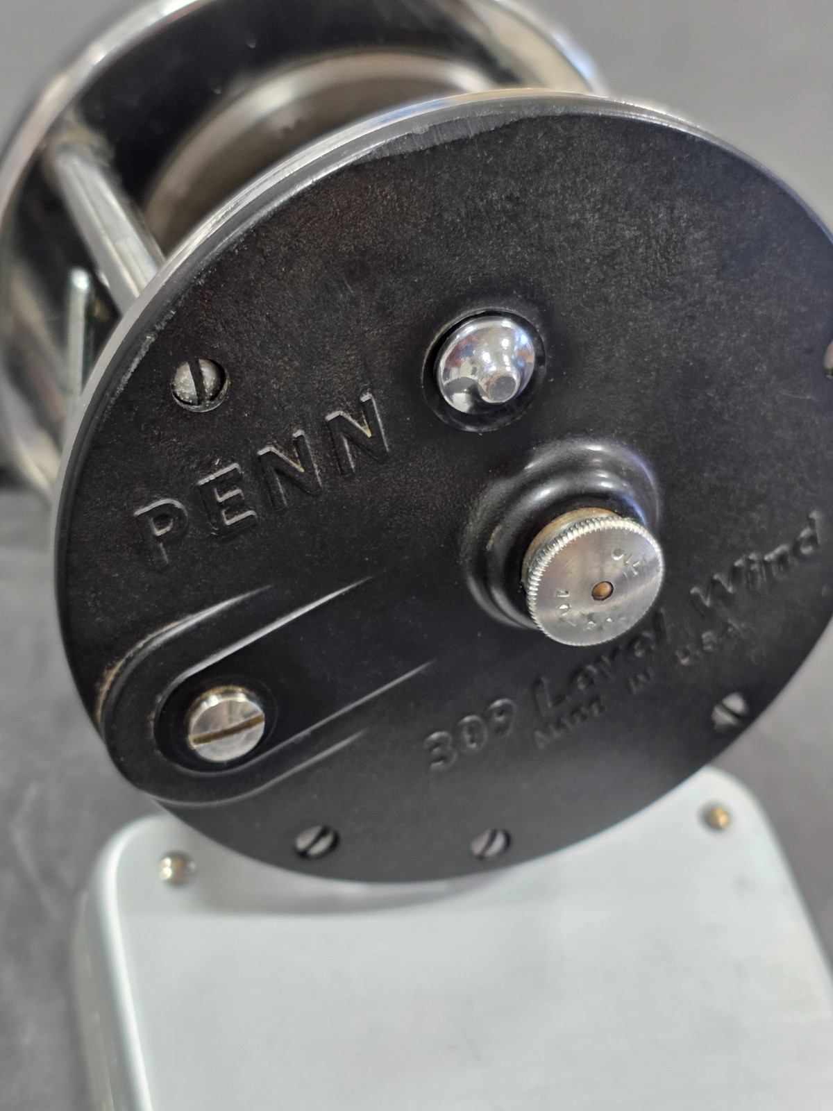 Penn PEER 309 Conventional Trolling Reel – Level Wind (Black Handle) USA