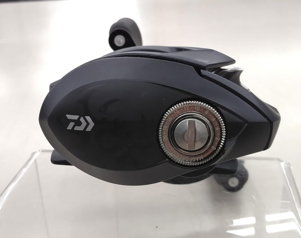 Bait Reel Model TW80XHL DAIWA