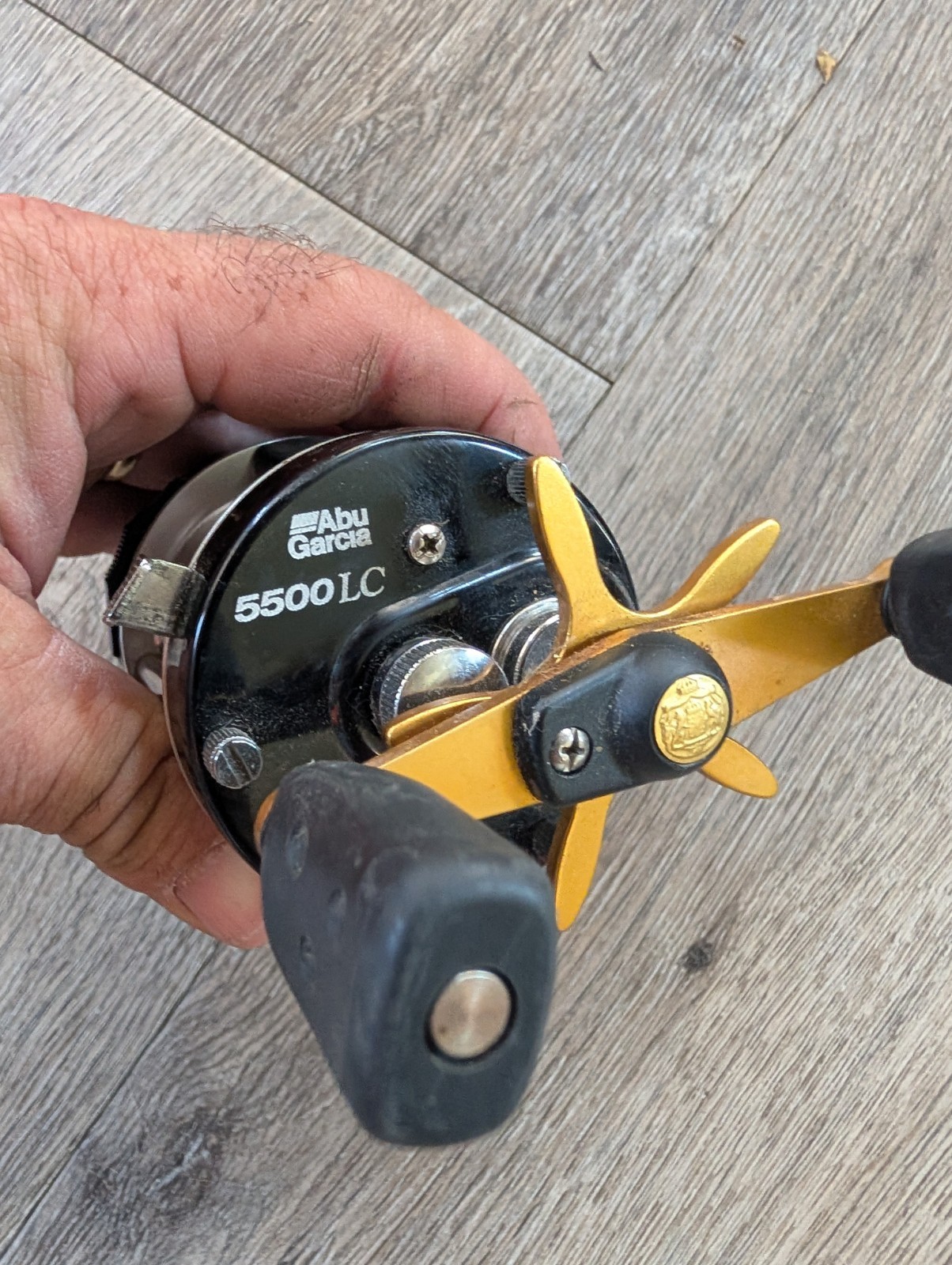 Abu Garcia Ambassadeur 5500LC Line Counter Round Baitcasting Reel Black & Gold