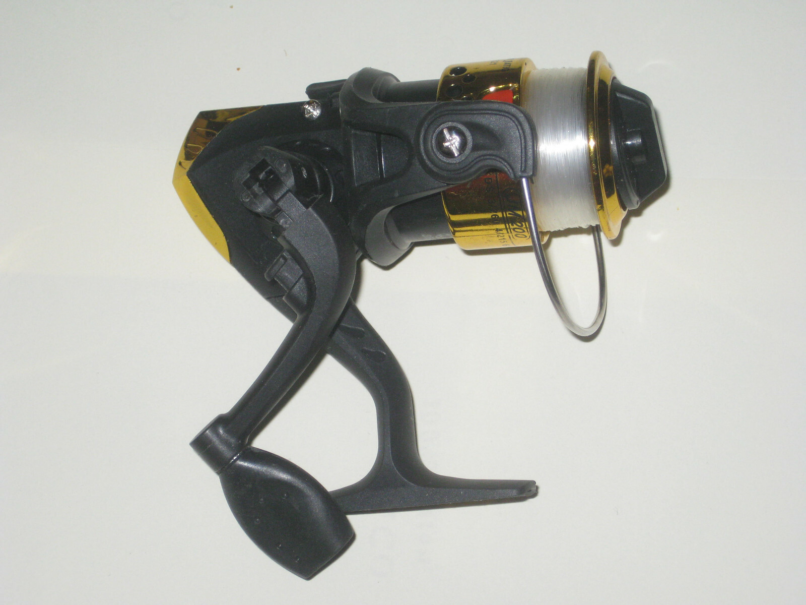 NIB New JM 200 Metal Spool Fishing Reel w/ Full Spool of Line Included