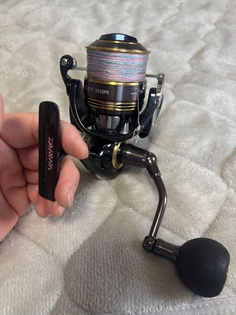 Daiwa Blast 3000PE Spinning Reel PE Line Right Hand Black Gold