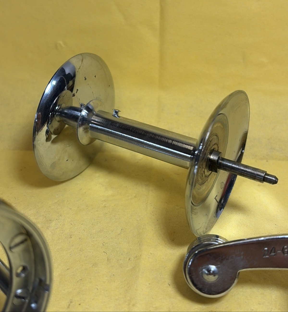 Vintage 1970’s Penn 140 Squidder Fishing Reel Red Swirl Handle Good Condition