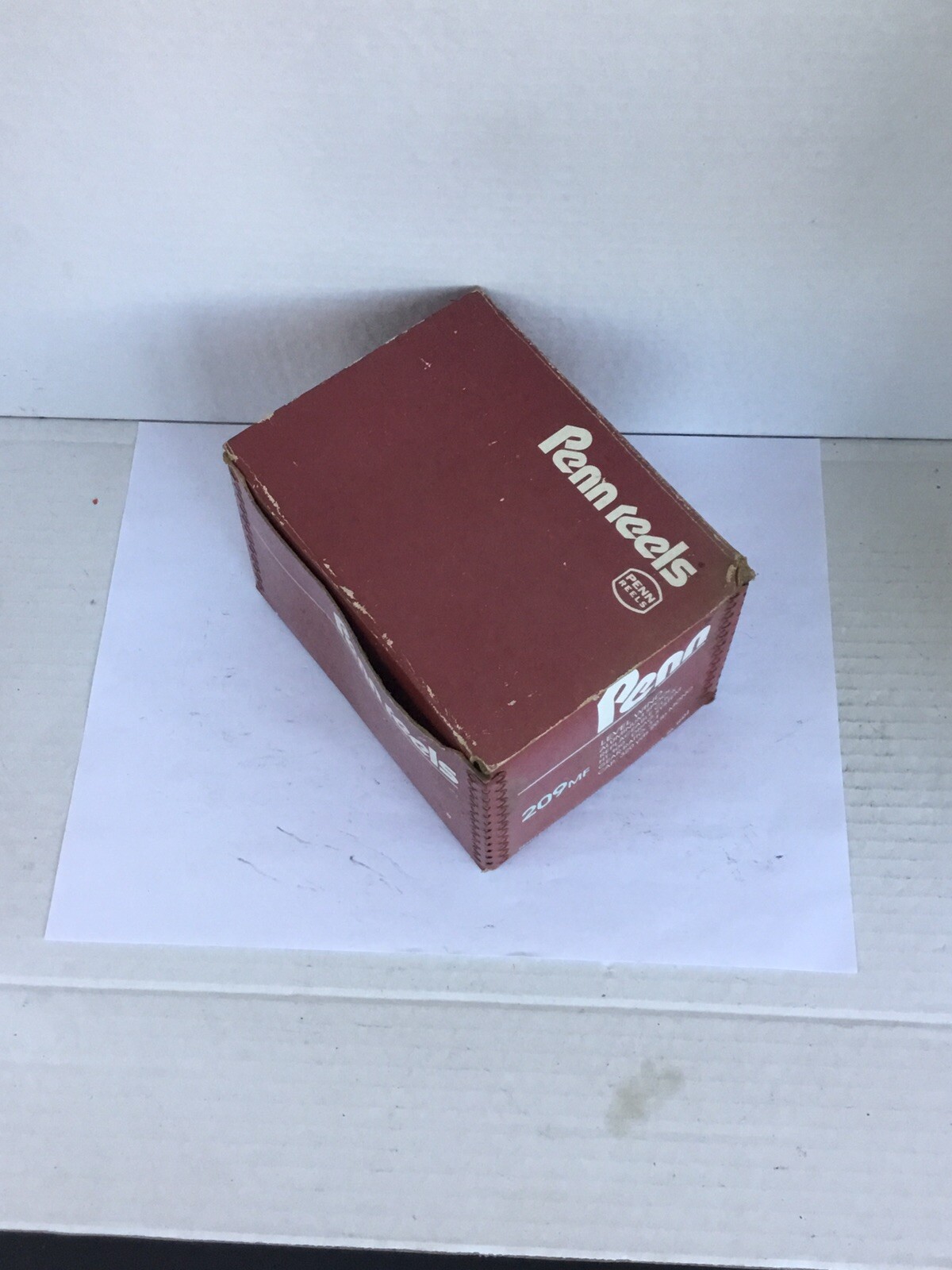 Nice Reel Box Penn 209MF Level Wind Reel Box Only, Nice condition.