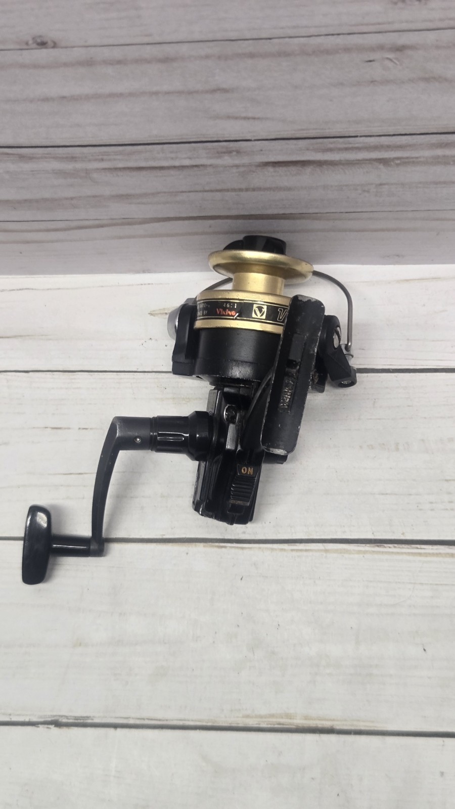 Viking 5040 Spining Fishing Reel Black & Gold One Ball Bearing Universal