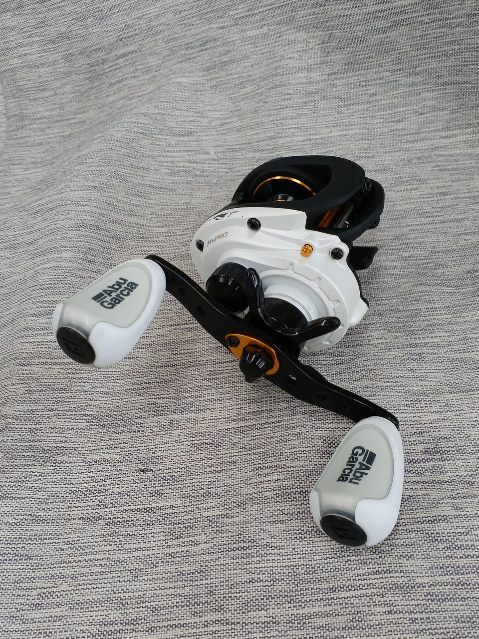 ABU GARCIA MAX4PRO Bait Reel