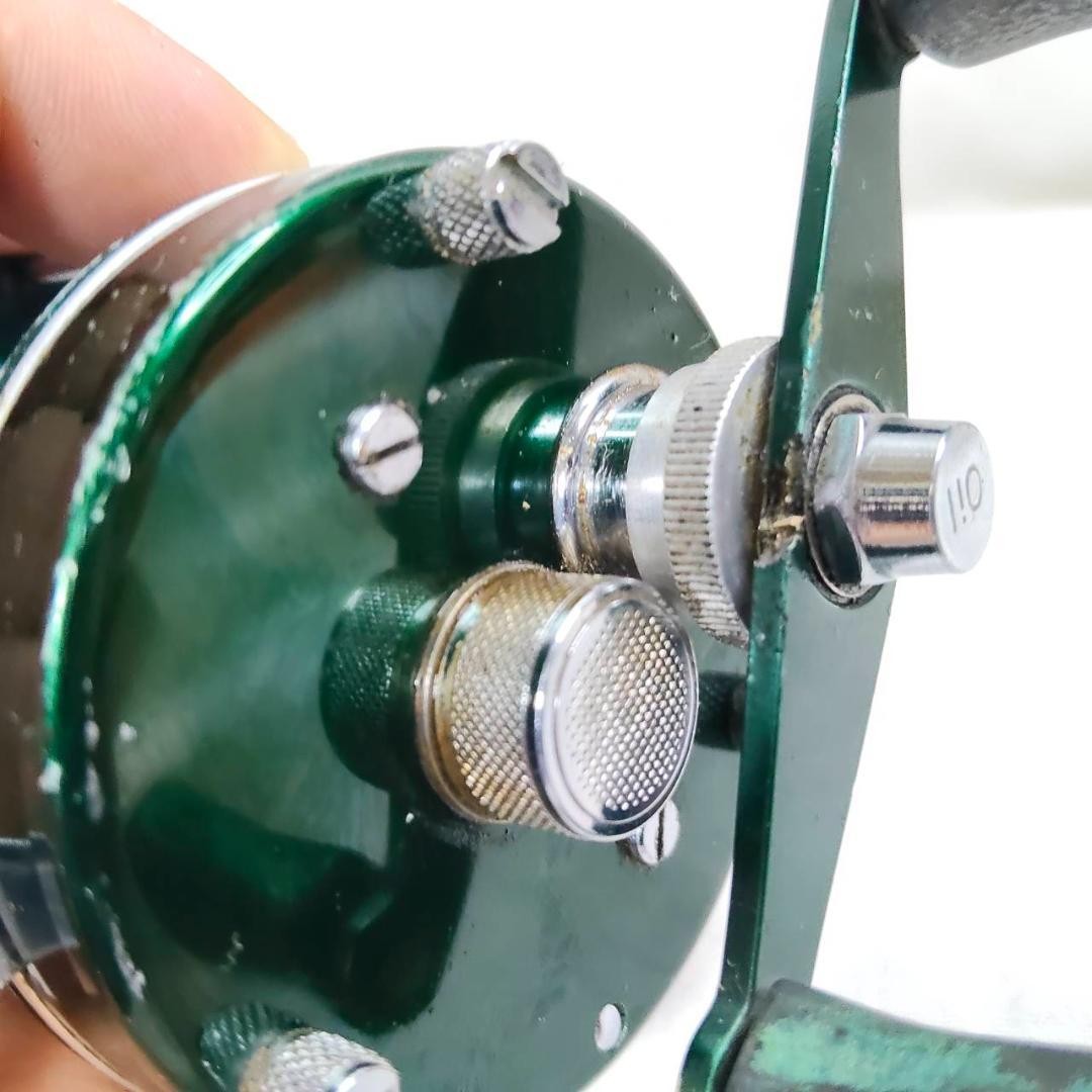 Abu Garcia Ambassadeur 5000D Baitcasting Reel Green / Gray Classic Used