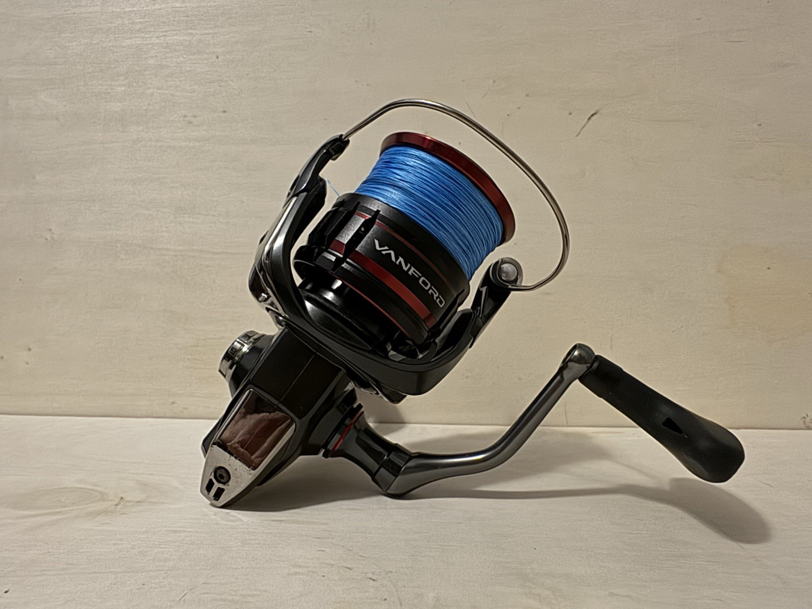 Shimano Vanford 4000XG Spinning Reel W/ 15lbs Suffix 832 Lightly Used USA SELLER