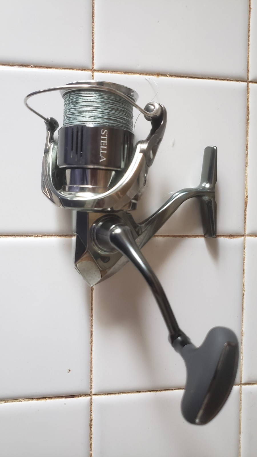 Shimano Stella C3000XG Spinning Reel – Gray