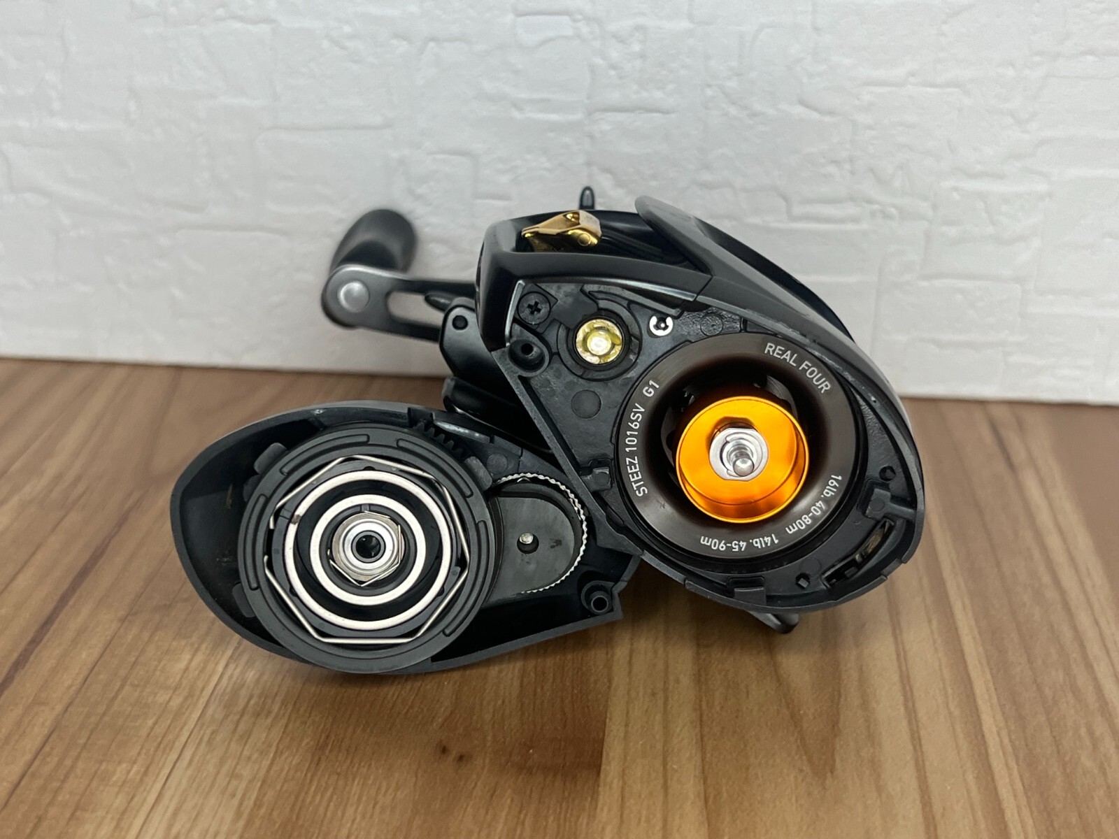 Daiwa STEEZ SV TW 1016 SV-H Baitcasting Reel right 6.3:1 Gear VeryGood+ Japan