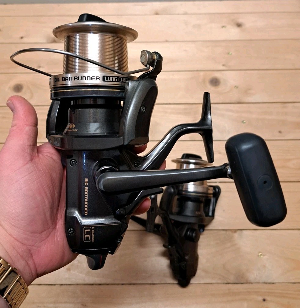 2 × Shimano Big Baitrunner LC Long Cast Freewheel Reels Carp Reels Fishing Reels