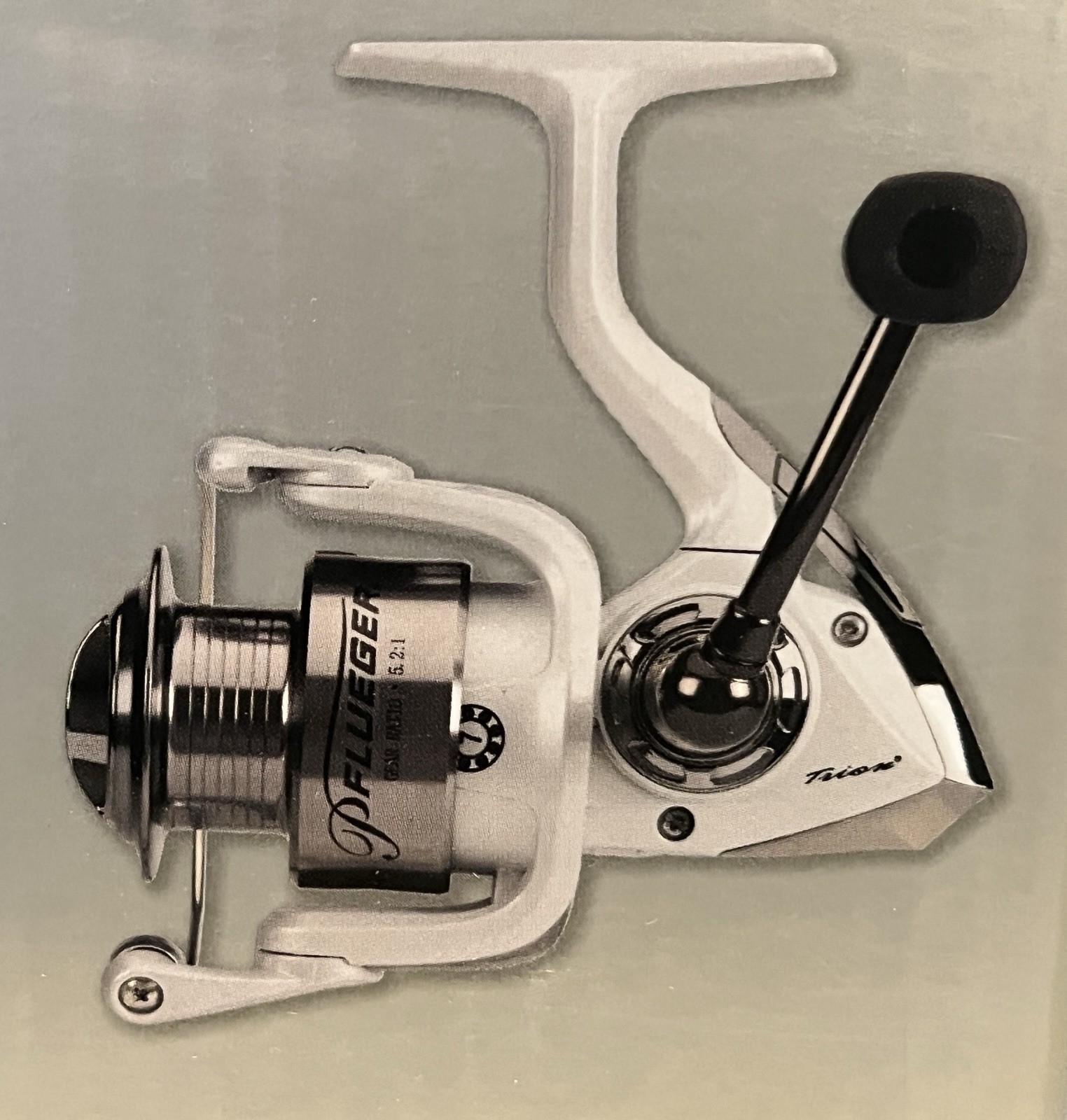 Pflueger Trion SP35 Spinning Fishing Reel TRIONSP35 300 3000