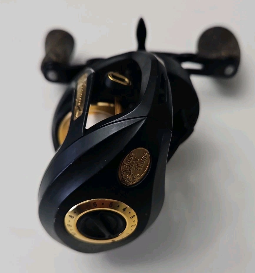 Bass Pro Johnny Morris Signature Series JSG5010SHLA Baitcast Reel Lh 50th Anniv.