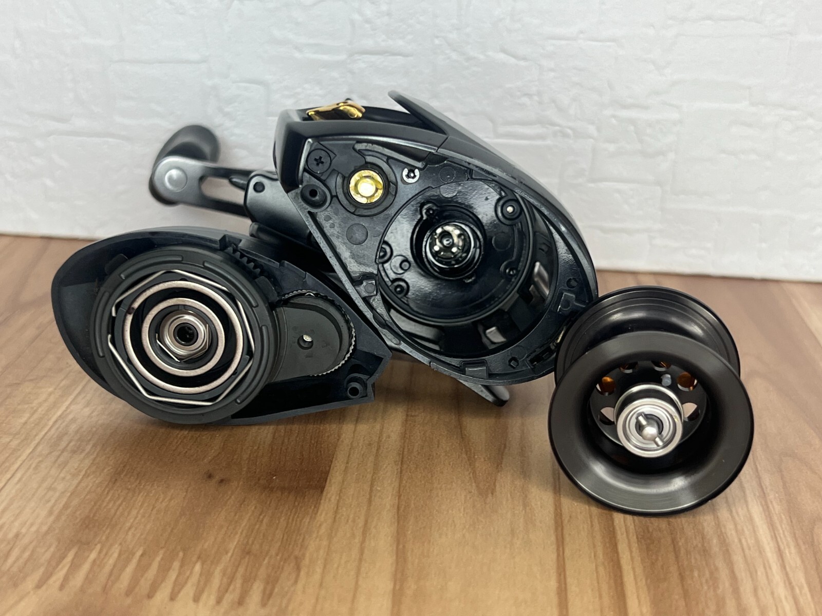 Daiwa STEEZ SV TW 1016 SV-H Baitcasting Reel right 6.3:1 Gear VeryGood+ Japan