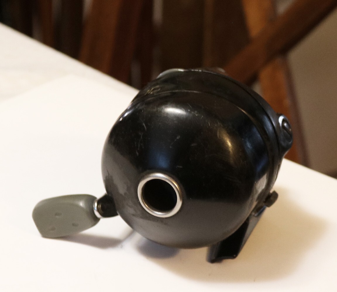 Shakespeare Tiger Model 20 Closed Face Spin Fishing Reel