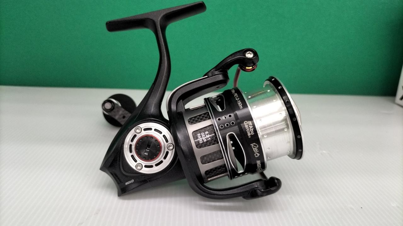 AbuGarcia REVO MGX THETA 3000SH Spinning Reel 6.2:1 Gear 188g 150m 1.2号