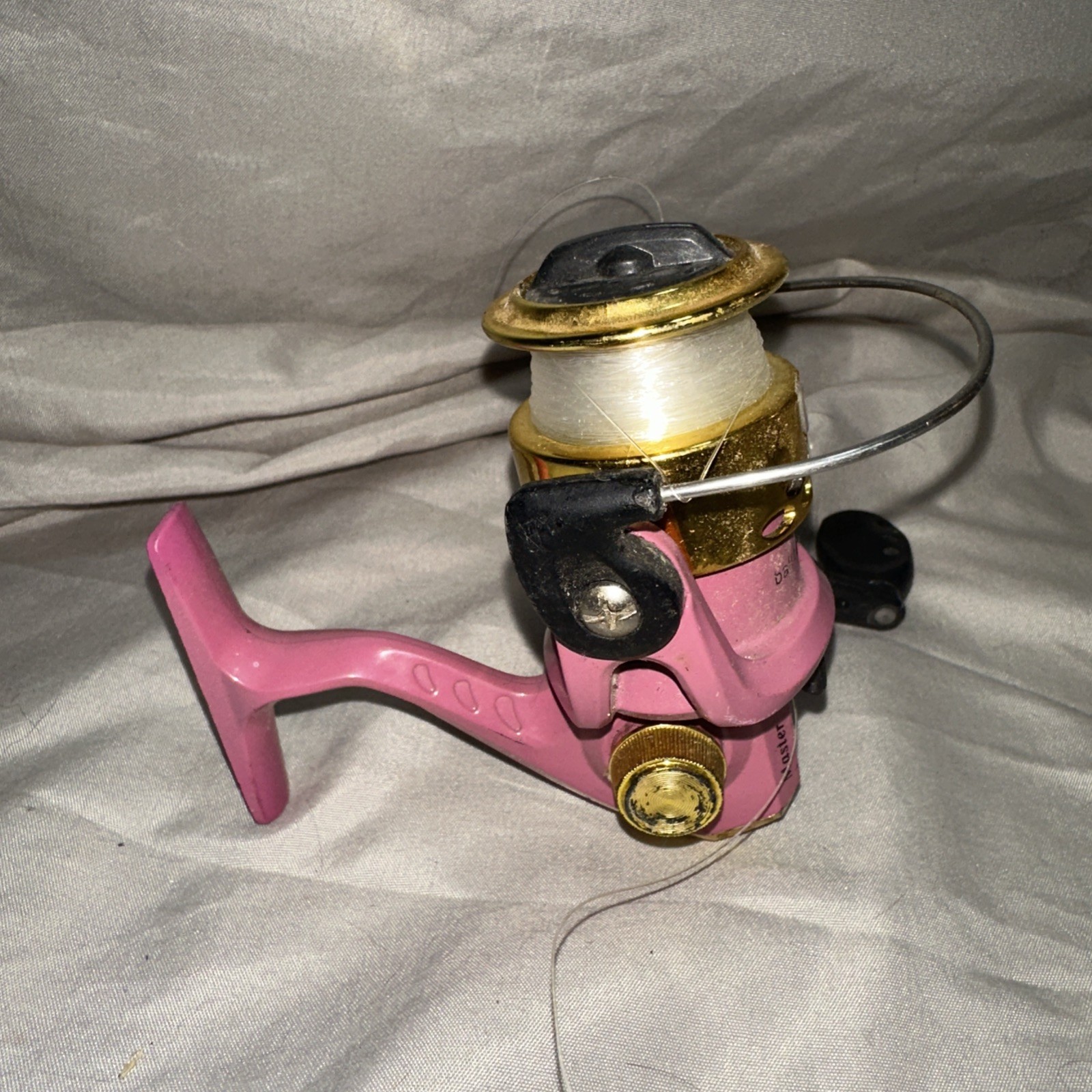 Pink And Gold Master 402P spinning reel Ultra Light Surf Fishing Gear Barbiecore