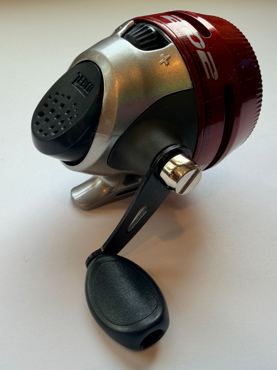 Zebco 202 Spin-Cast Fishing Reel. Pre-Owned-Mint