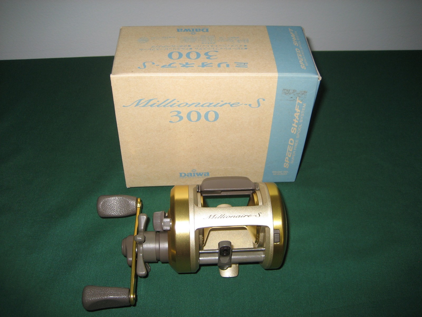 DAIWA MILLIONAIRE -S MODEL 300 BAITCASTING REEL NIB W/ PAPERS