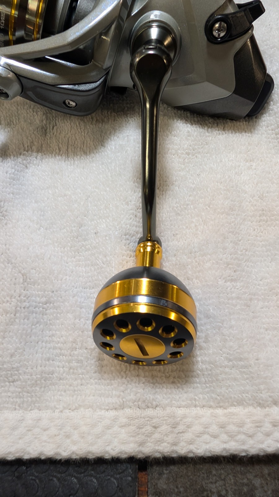 Okuma Avenger ABF-4000 Baitfeeder. 7 Ball Bearings. Brand New-Perfect Condition!