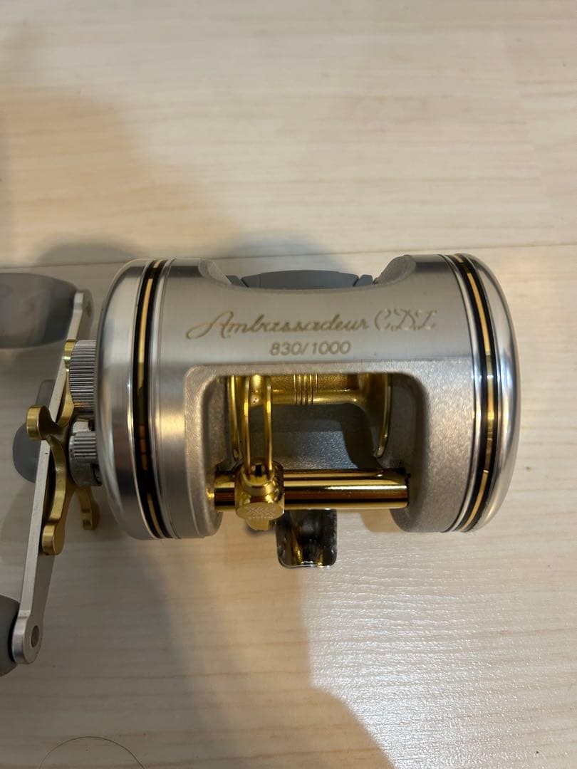 Abu Garcia Ambassador 5600CDL Spinning Reel New with Discoloration