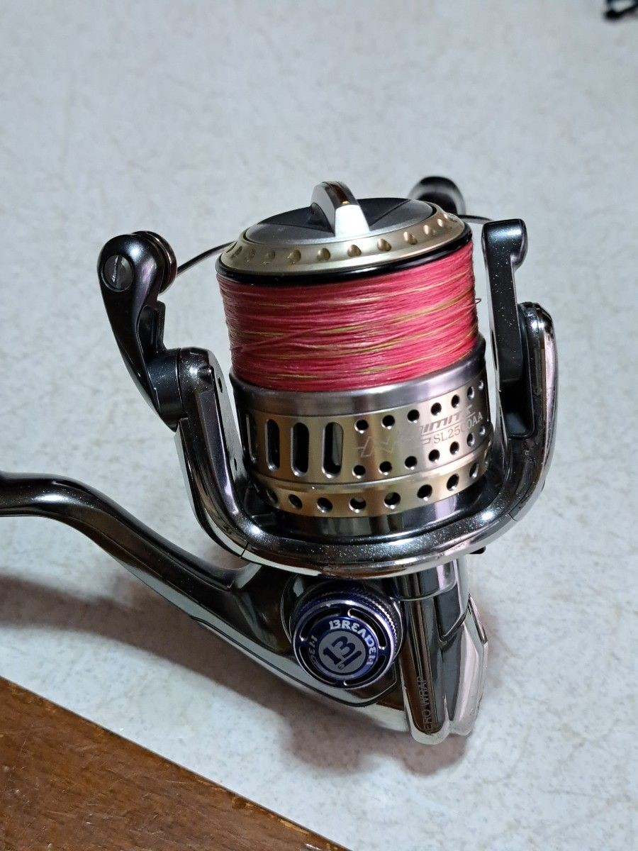 SHIMANO Stella Spinning Reel Saltwater w/ OceanMark ZPI Carbon Handle Durable