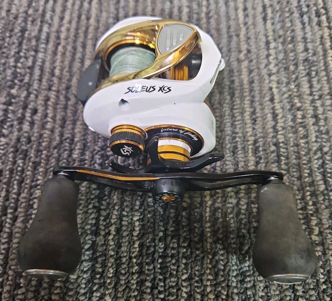 Favorite Fishing Soleus XCS Casting Reel 7.3:1 12/120 – White