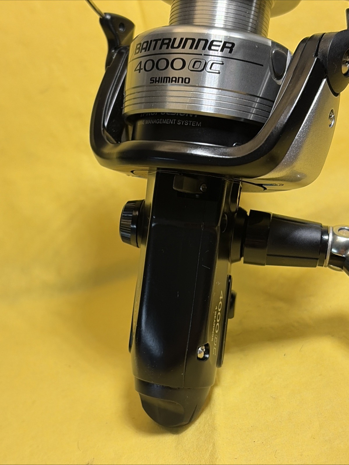 Shimano Baitrunner 4000 OC 4.8:1 Ratio Big Game Saltwater Spinning Reel w/Box