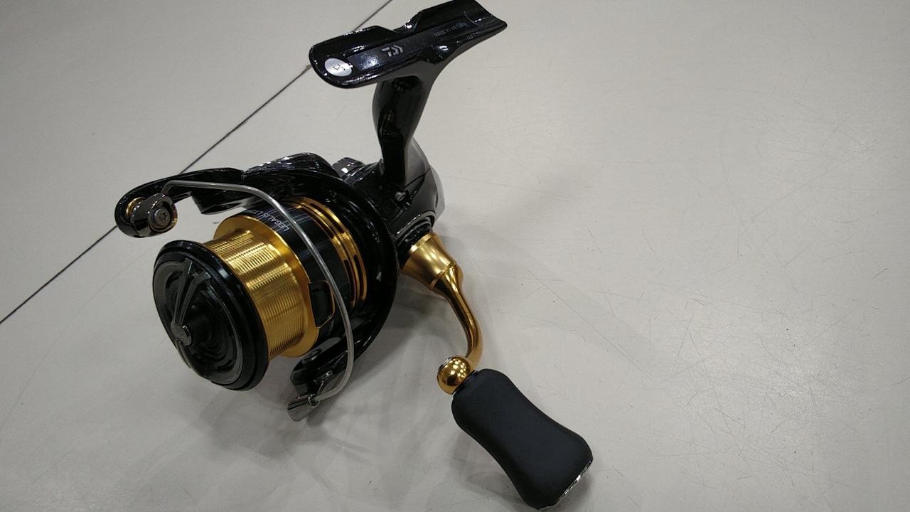Daiwa 23 Regalis Lt2500S-Xh Spinning Reel from Japan