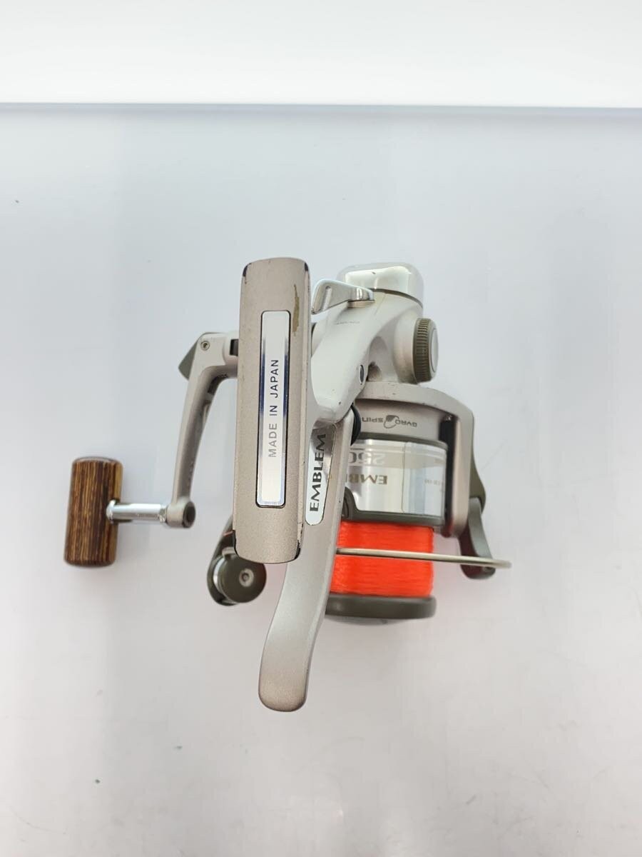 Daiwa 2500LB Reel Fishing Gear, 9in x 4in x 10in, Used Condition