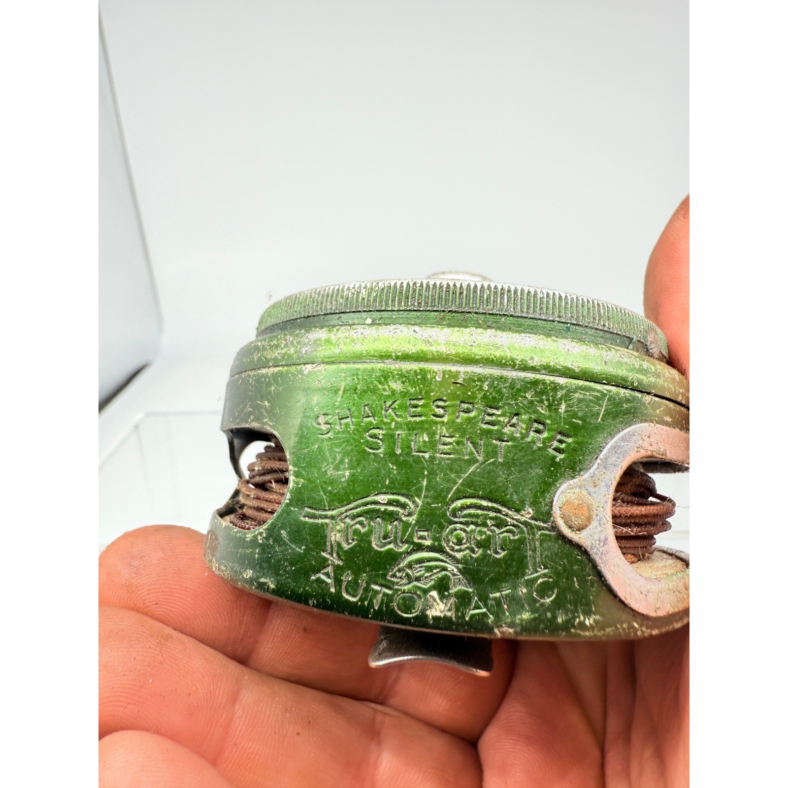 Vtg Shakespeare Silent Tru-Art #1835 GD Green Automatic Fly Fishing Reel USA
