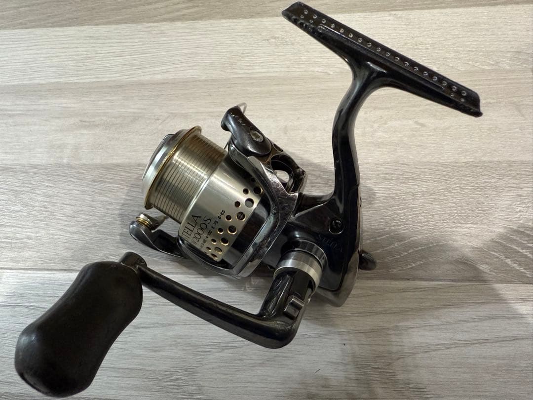 Shimano 01 Stella FW2000S Spinning Fishing Reel Used