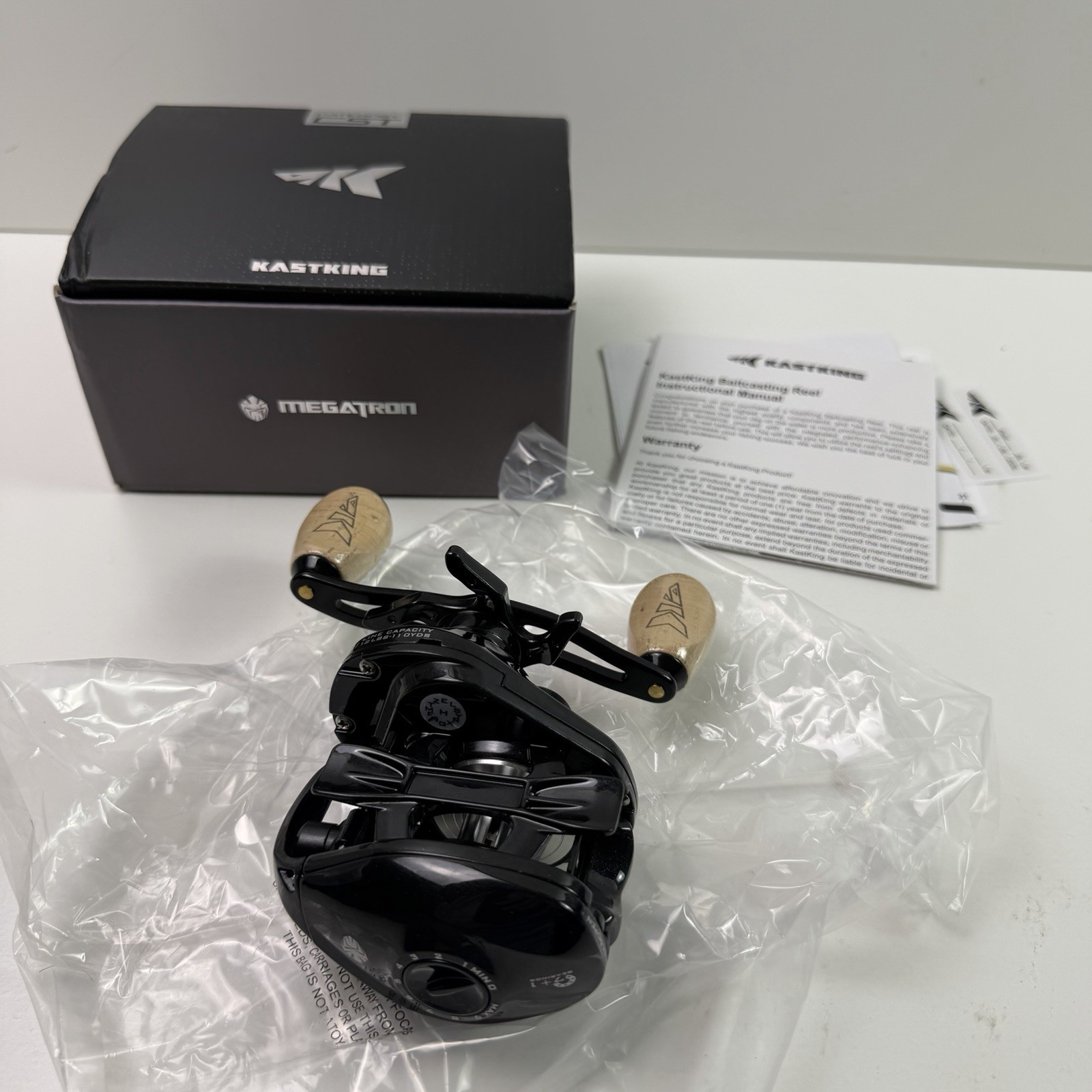 KastKing MegaTron 100 Baitcasting Reels High Capacity Left Hand 7.2:1