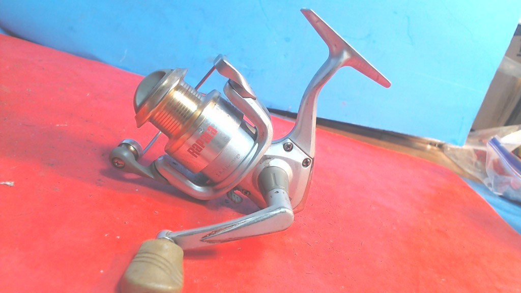 Vintage- RAPALA-Rap 120 Spinning Fishing Reel-Gold color Spool-working-