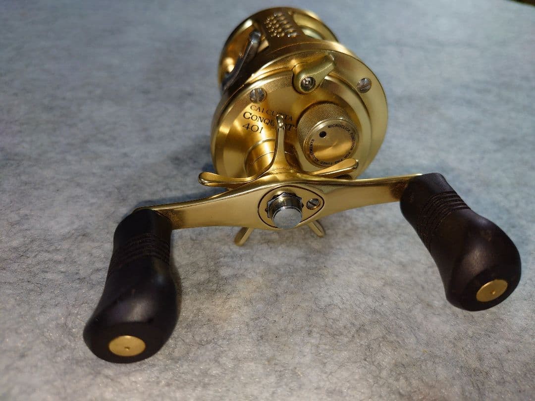 Shimano Calcutta Conquest 401 Baitcasting Fishing Reel PE Line Cover Included