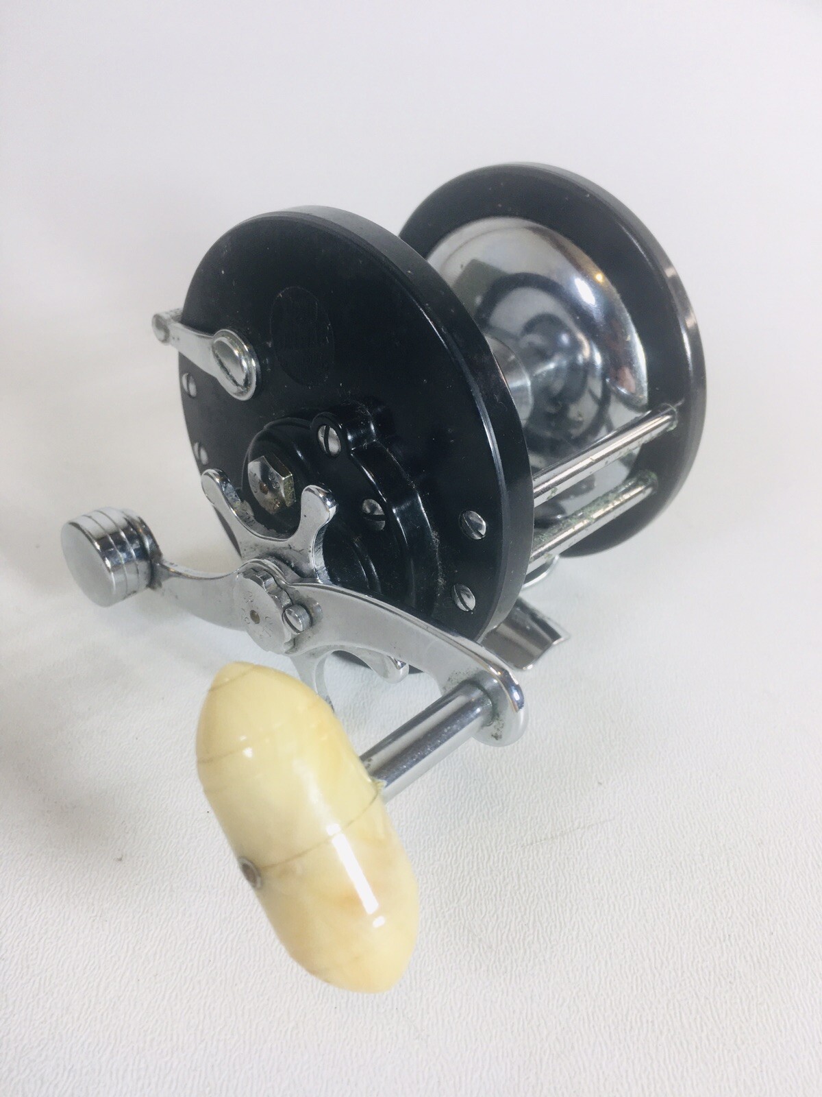 Vintage Penn Delmar 285 Saltwater Fishing Reel in Original Box 285M 250yd No. 9